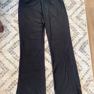 Lucy Black Flare Leggings Small
